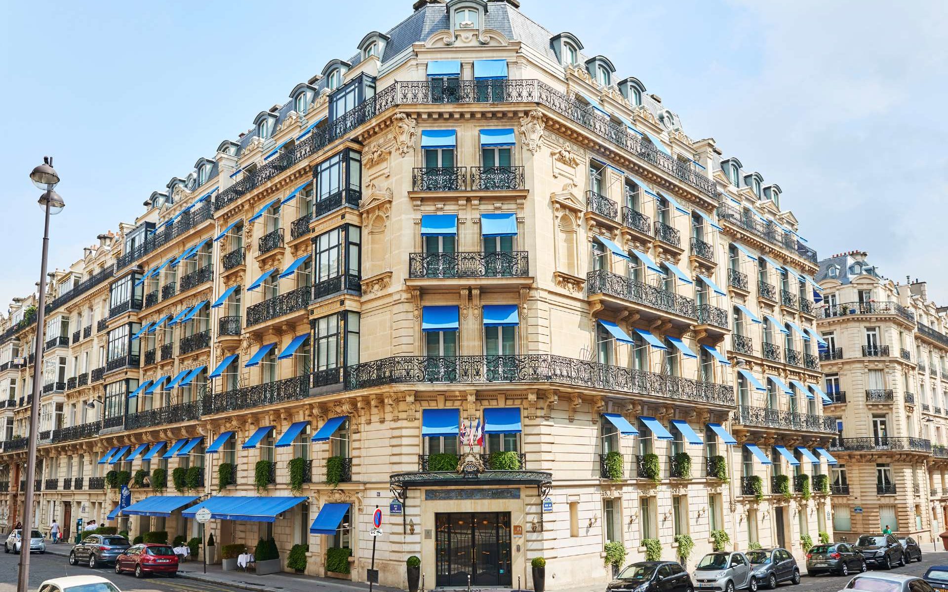 La Tremoille Paris - Façade